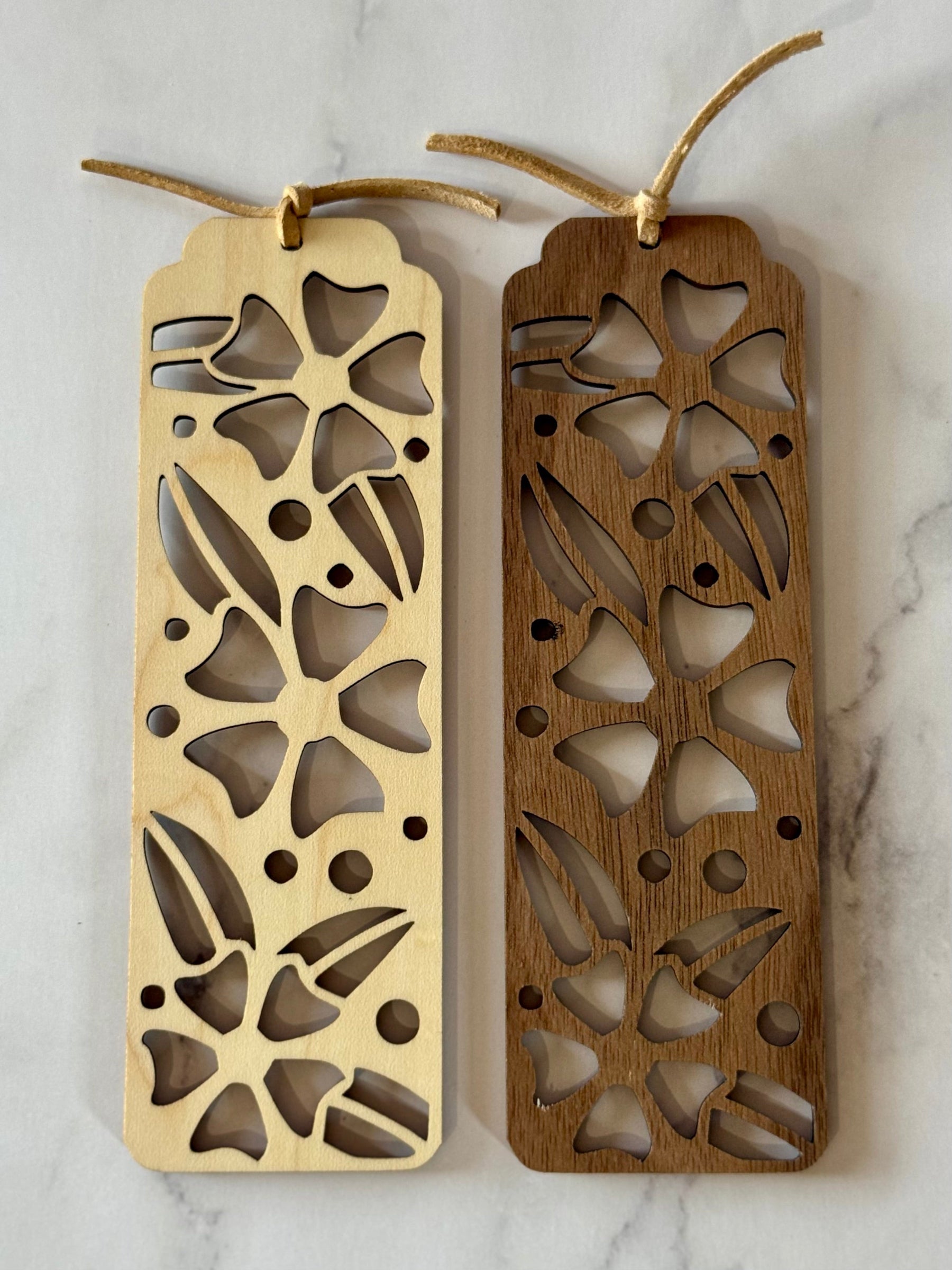 Small flower maple, walnut wood bookmarks